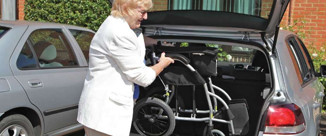 Lightweight manual wheelchair