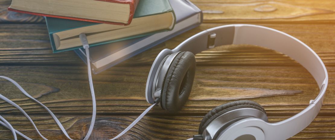 The concept is to listen to audiobooks.